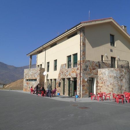 Mirador Del Angliru Hostel Riosa Exterior photo